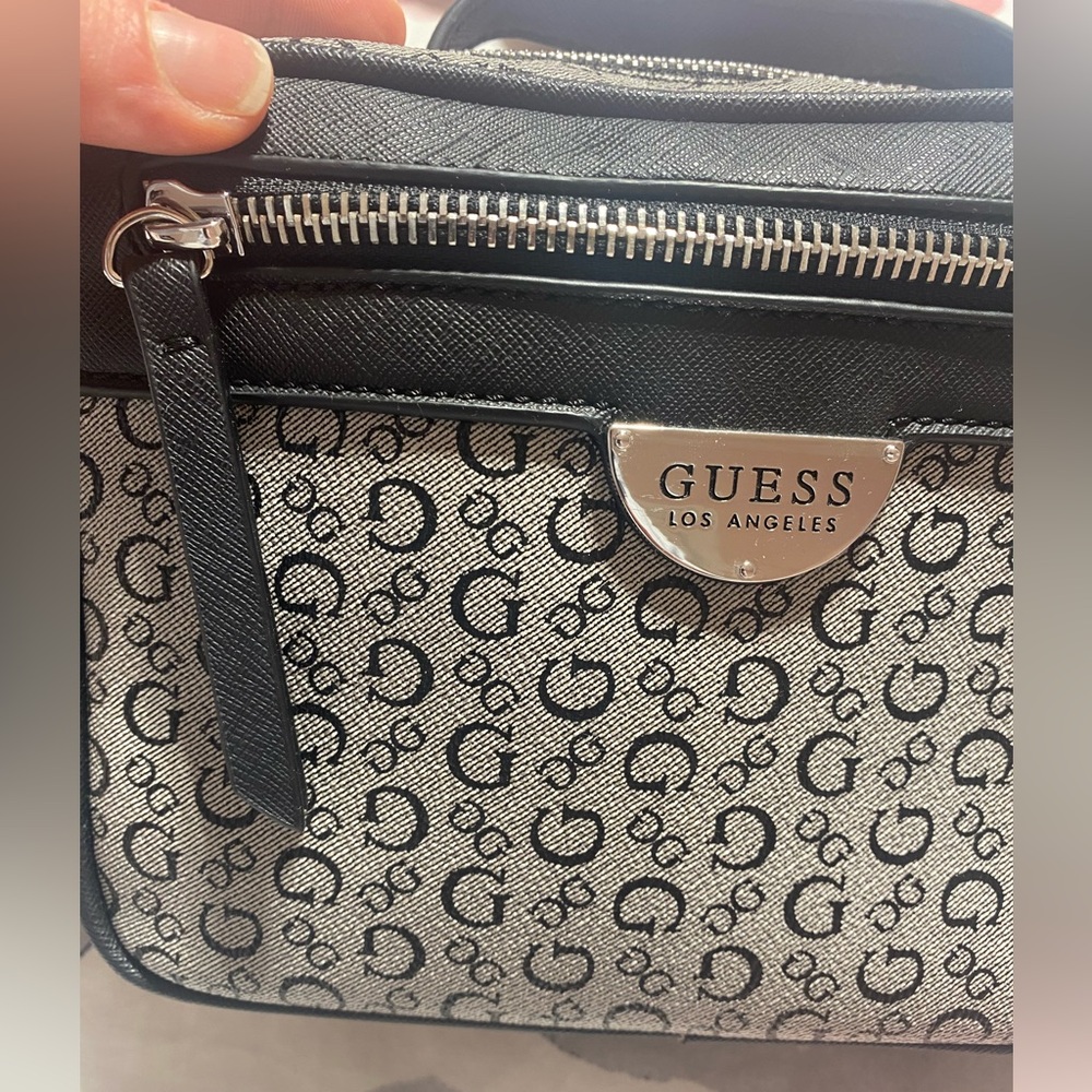 Guess Crossbody Bag with Mini Change Purse Black & Grey O/S - Picture 3 of 15